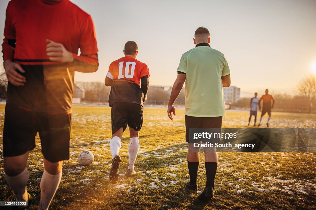 Soccer players substitution