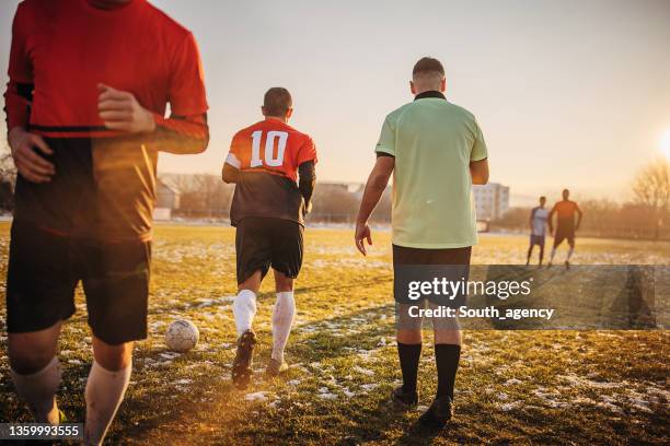 soccer players substitution - 後備球員 個照片及圖片檔