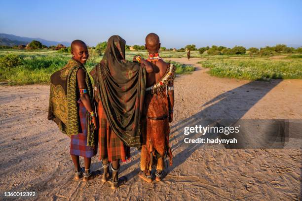 young women from erbore tribe, ethiopia, africa - native african girls 個照片及圖片檔