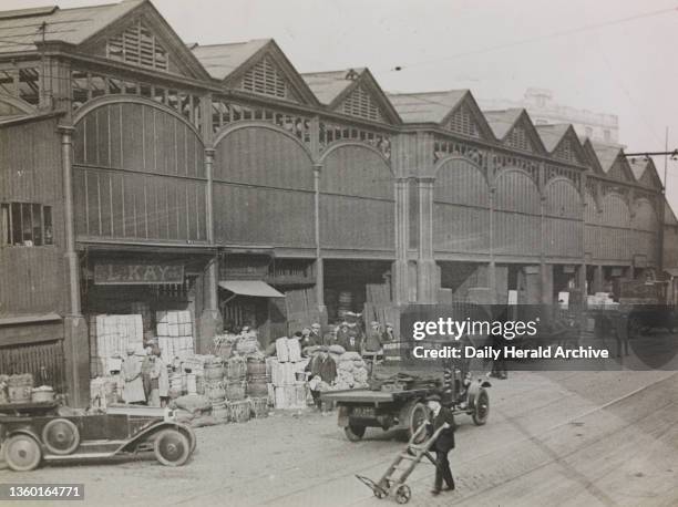 Retail Market, Sheffield, circa 1930s. Is now less busy as usual.