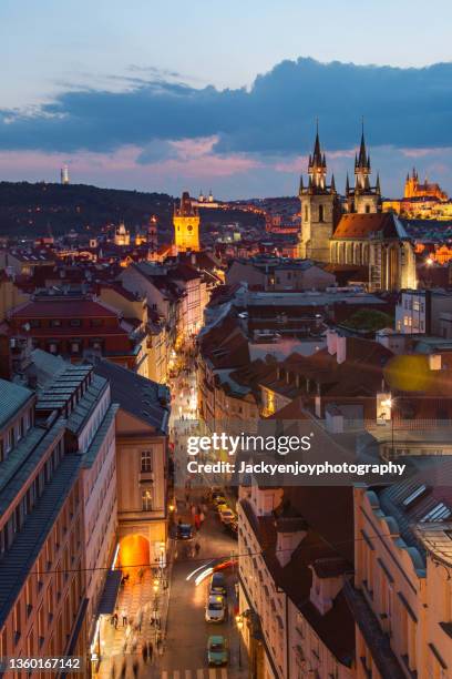 old town square, prague - プラハオールドタウンスクエア ストックフォトと画像