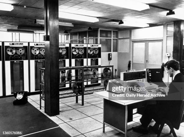 1960s Computer System 1960s Computer Photos and Premium High Res Pictures - Getty Images