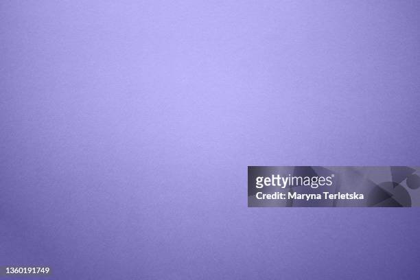 a universal abstract background of a trendy purple color very peri. solid background. universal background. trending color. purple background. very peri color background. - lavendelfarbig stock-fotos und bilder