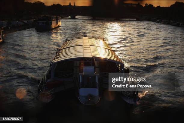 paris, france, river seine on sunset time - seine maritime stock pictures, royalty-free photos & images