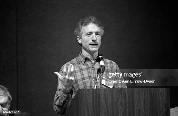 Larry Tesler, from Apple Computer, speaks at the annual PC Forum, Tucson, Arizona, 1990.