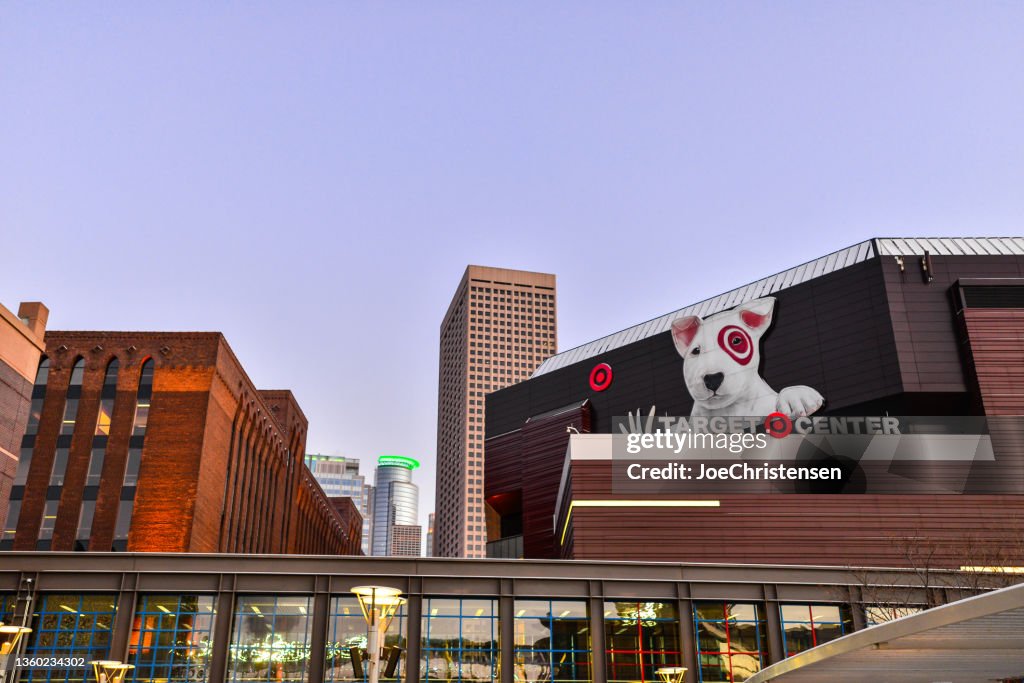 Target Center Target Center Arena In Downtown Minneapolis Minnesota High-Res Stock ...