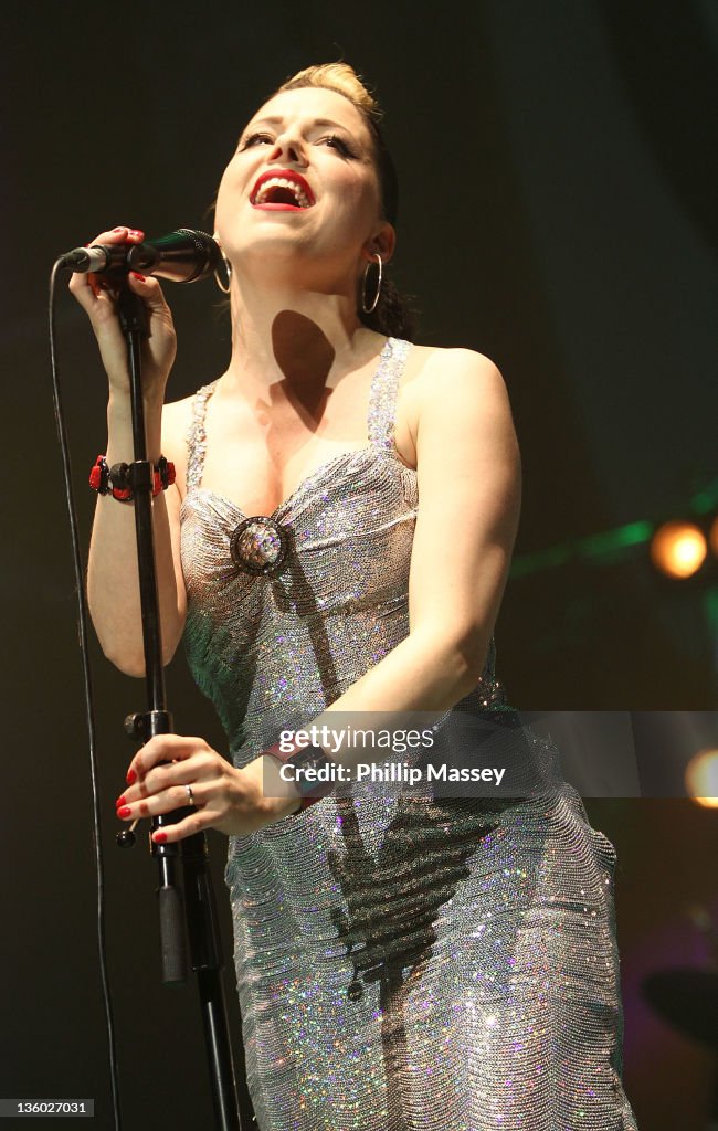 Imelda May Performs in Dublin