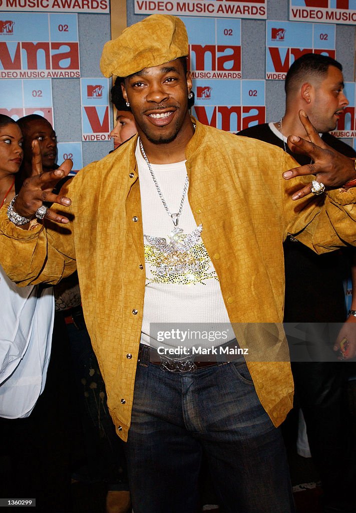 Oc The Rapper Rapper Busta Rhymes arrives at the 2002 MTV Video Music Awards at ...