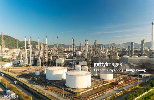 aerial view oil refinery for oil or gas industry, transportation background. - 採掘 ストックフォトと画像