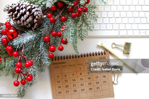 2022 december calendar on desk - december stock pictures, royalty-free photos & images