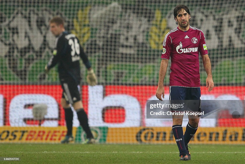 Borussia M'gladbach v Schalke 04 - DFB Cup