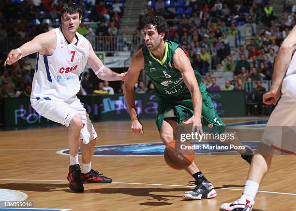 Berni Rodriguez, #5 of Unicaja in action during the 2011-2012 Turkish Airlines Euroleague Regular Season Game Day 10 between Unicaja v CSKA Moscow at...