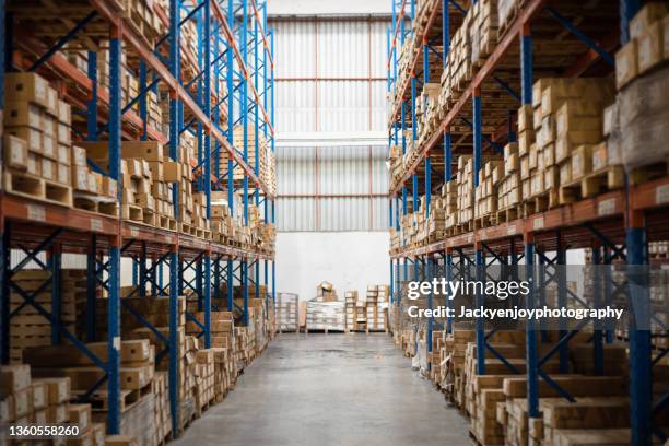 warehouse - wholesale stockfoto's en -beelden