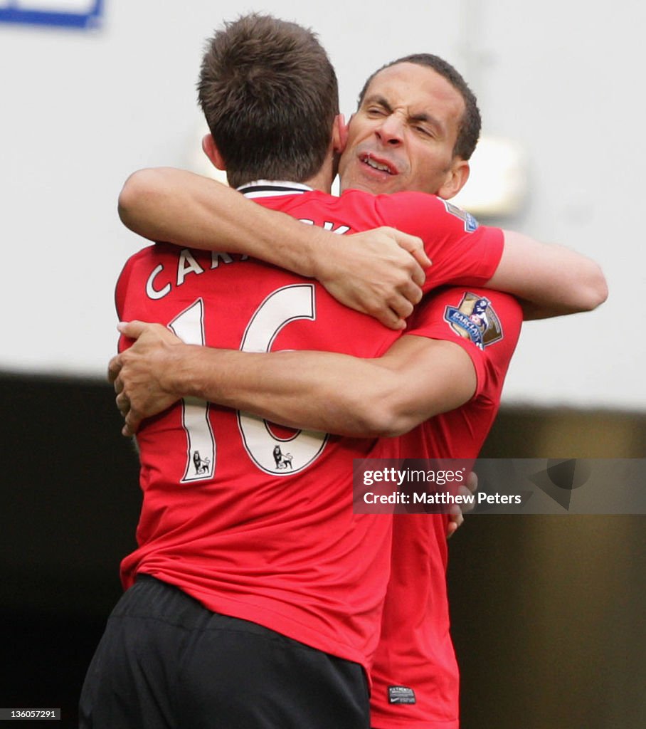 Queens Park Rangers v Manchester United - Premier League