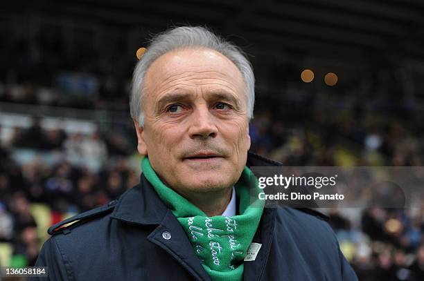 Head coach of Parma Franco Colomba looks on during the Serie A match between Parma FC and US Lecce at Stadio Ennio Tardini on December 18, 2011 in...