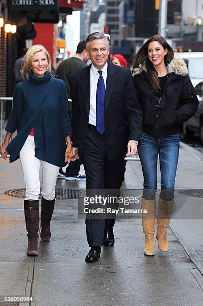 Mary Kaye Huntsman, 2012 Republican Presidential Candidate Jon Huntsman, and Abby Huntsman enter the "Late Show With David Letterman" taping at the...