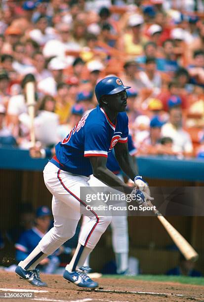 Gary Matthews of the Chicago Cubs bats against the New York Mets during an Major League Baseball game circa 1984 at Shea Stadium in the Queens...