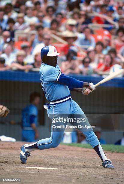 Gary Matthews of the Atlanta Braves bats against the New York Mets during an Major League Baseball game circa 1980 at Shea Stadium in the Queens...