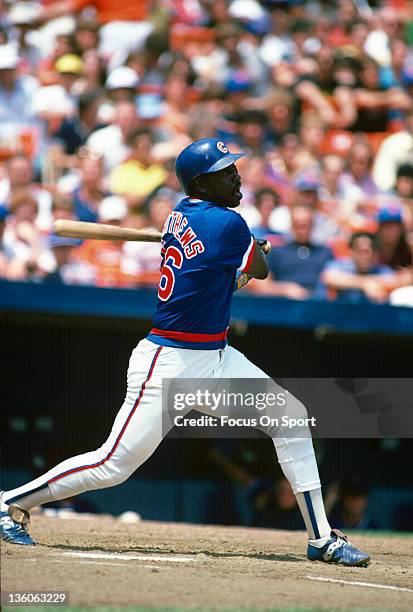 Gary Matthews of the Chicago Cubs bats against the New York Mets during an Major League Baseball game circa 1984 at Shea Stadium in the Queens...