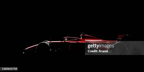 prototype générique de voiture de course (voiture de course), rendu photoréaliste, silhouette sur noir - voiture de course photos et images de collection