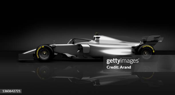 prototype générique de voiture de course (voiture de course), rendu photoréaliste, silhouette sur noir - voiture de course photos et images de collection