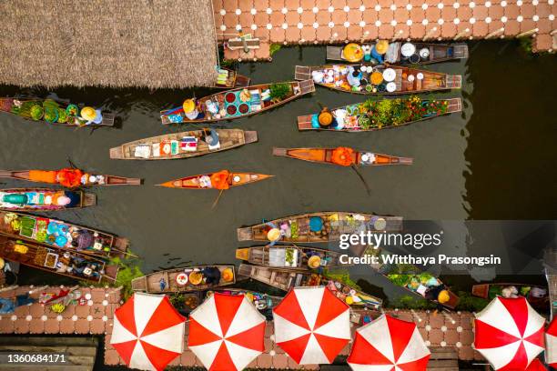 tha kha floating market - floating markets bangkok stock pictures, royalty-free photos & images