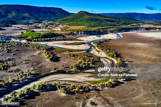 aragon river valley, navarra, spain - camino de santiago pyrenees stock pictures, royalty-free photos & images