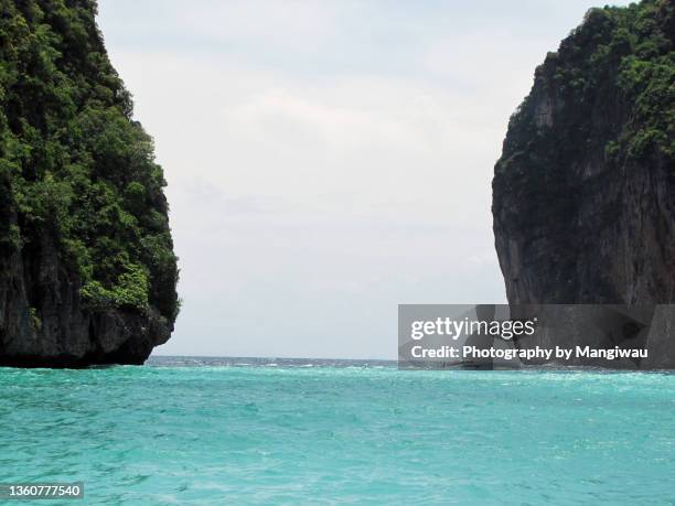 limestone cliffs, phi phi islands, phuket, thailand - gap year stock pictures, royalty-free photos & images