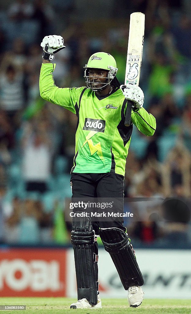 Big Bash League - Thunder v Strikers