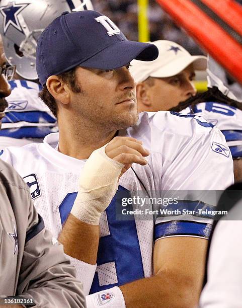 130 Tony Romo Injury Stock Photos, High-Res Pictures, and Images ...