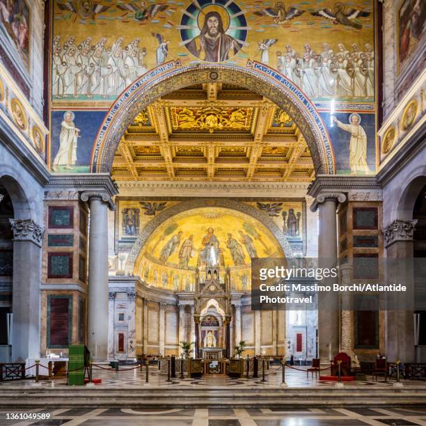 basilica papale (or maggiore) di san paolo fuori le mura, the interior - basilica foto e immagini stock