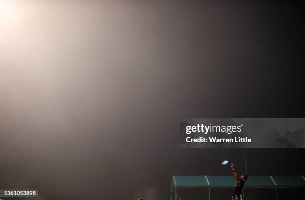 Maro Itoje of Saracens wins the line out during the Gallagher Premiership Rugby match between Saracens and Worcester Warriors at StoneX Stadium on...