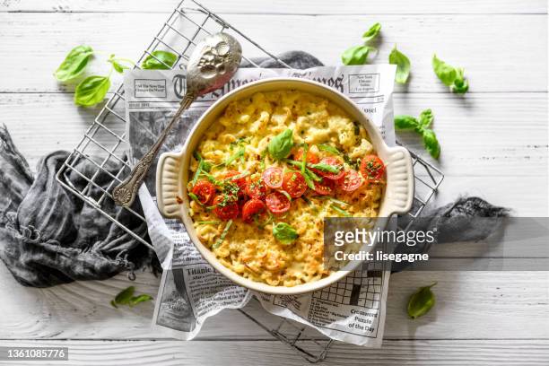 mac and cheese - macaroni and cheese stockfoto's en -beelden