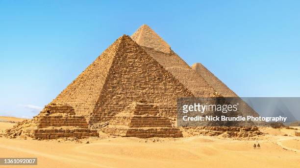 the pyramids, giza, egypt - gizeh piramides imagens e fotografias de stock