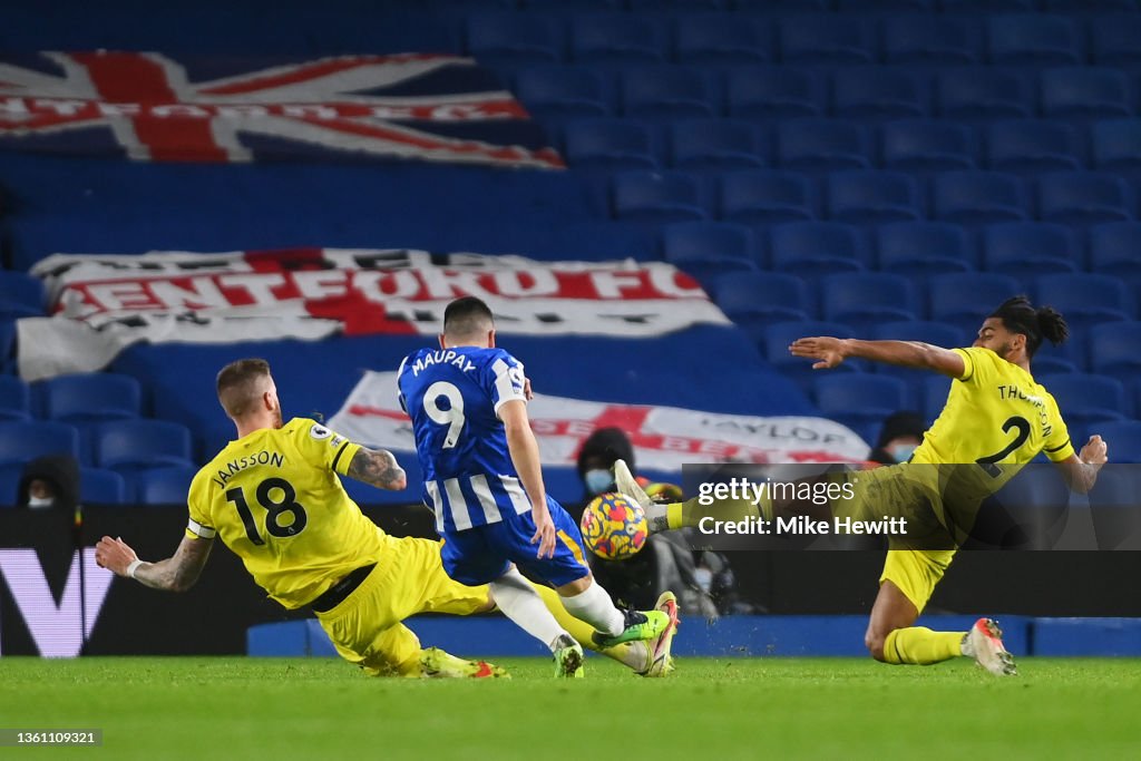 Brighton & Hove Albion v Brentford - Premier League