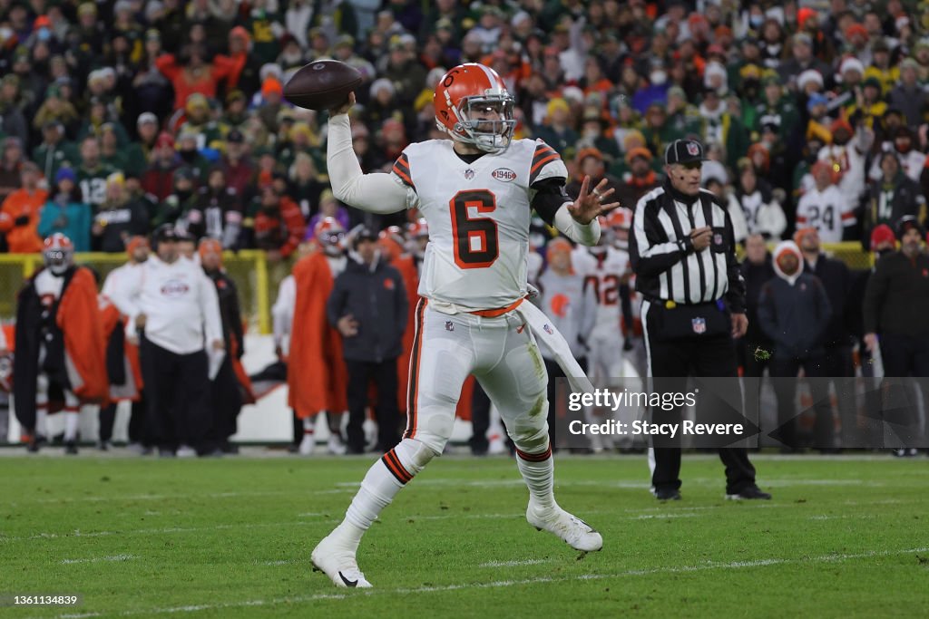 Cleveland Browns v Green Bay Packers