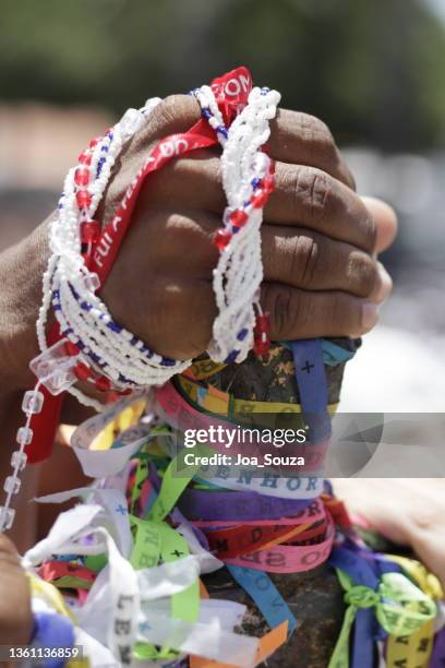 procession of the wash of bonfim - macumba stock pictures, royalty-free photos & images