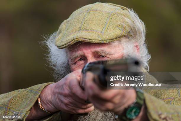 13 Head Gamekeeper Stock Photos, High-Res Pictures, and Images - Getty ...