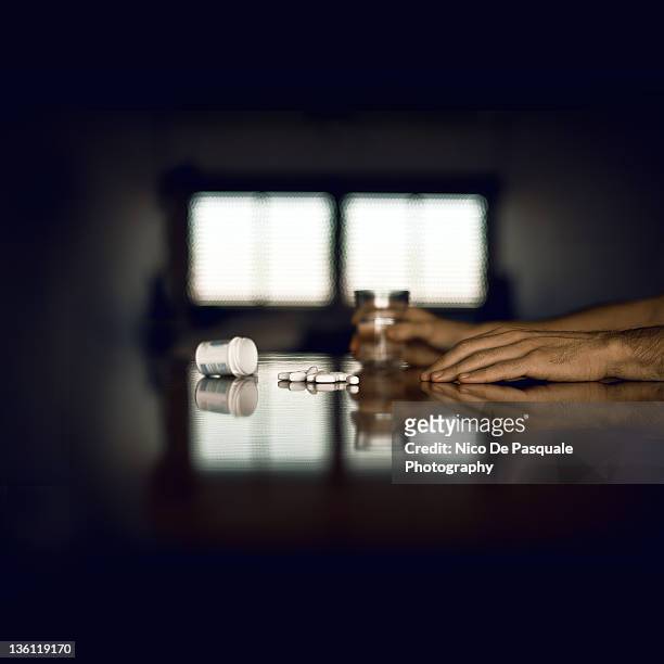 man contemplating suicide - verslaving stockfoto's en -beelden