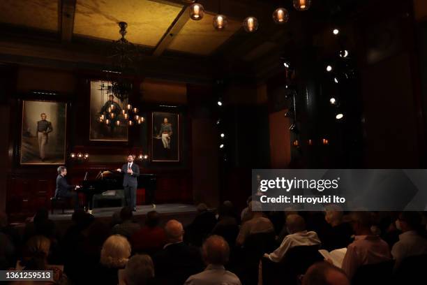 Hanick 61 Conor Hanick Stock Photos, High-Res Pictures, and Images - Getty Images