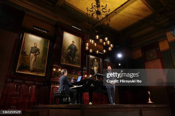 Hanick 61 Conor Hanick Stock Photos, High-Res Pictures, and Images - Getty Images