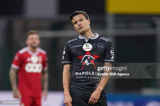 Jelle Vossen of SV Zulte Waregem during the Jupiler Pro League match between Standard Liège and SV Zulte Waregem at Maurice Dufrasnestadion on...