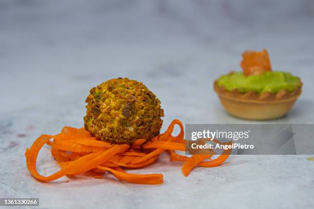 gourmet appetizers - vol au vent stockfoto's en -beelden