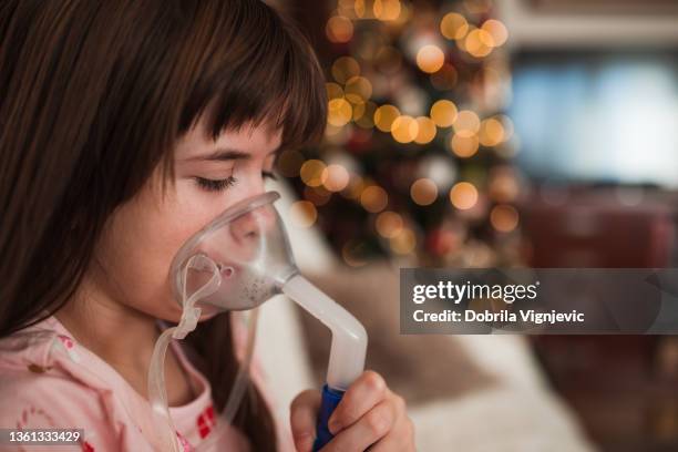 New Asthma Inhaler Photos and Premium High Res Pictures - Getty Images