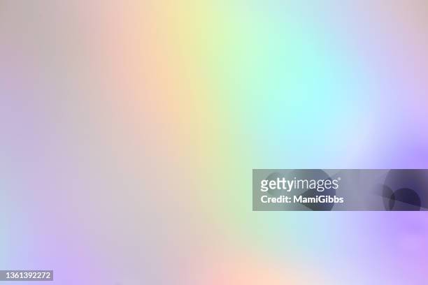 hologram paper gives off a rainbow color - hologram stockfoto's en -beelden
