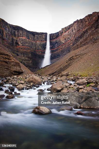 lake lagarfljót - lagarfljót - fotografias e filmes do acervo