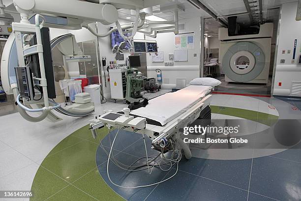 Angiosuite Computer Angiography Suite Photos and Premium High Res Pictures - Getty Images