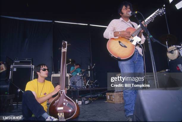 August 1996: MANDATORY CREDIT Bill Tompkins/Getty Images Cornershop performing. August 1996 in Quebec City.