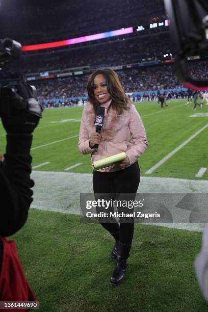 Reporter Pam Oliver on the sidelines during the game between the San Francisco 49ers and the Tennessee Titans at Nissan Stadium on December 23, 2021...