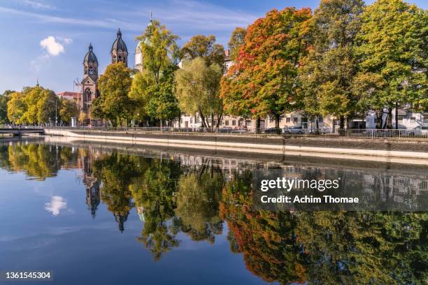 munich cityscape, bavaria, germany, europe - isar münchen stock pictures, royalty-free photos & images